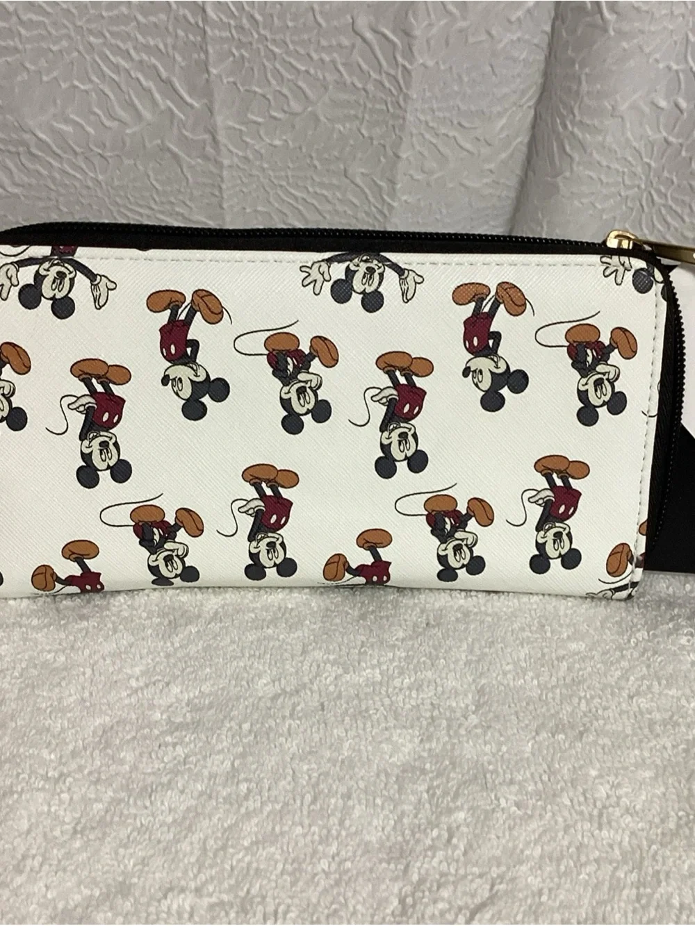Bioworld Disney Mickey Mouse White Long Zip Around Graphic Wallet NEW